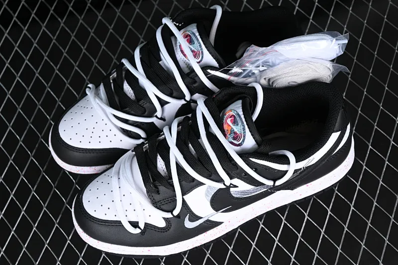 All Categories Nk SB Dunk Series Nk SB Dunk Low Low-top sneakers Gift box version Nk Dunk Low "Multi Color" Vibrant three hooks Customized version of deconstructed strap casual sneakers FD4623-131
